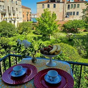 angela-di-venezia-house.hotelinveneto.com/