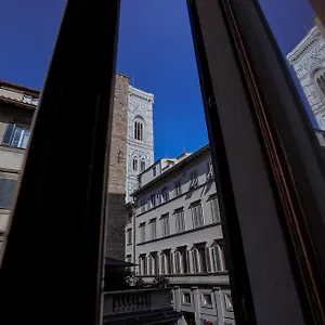 Apartment Art, Florence